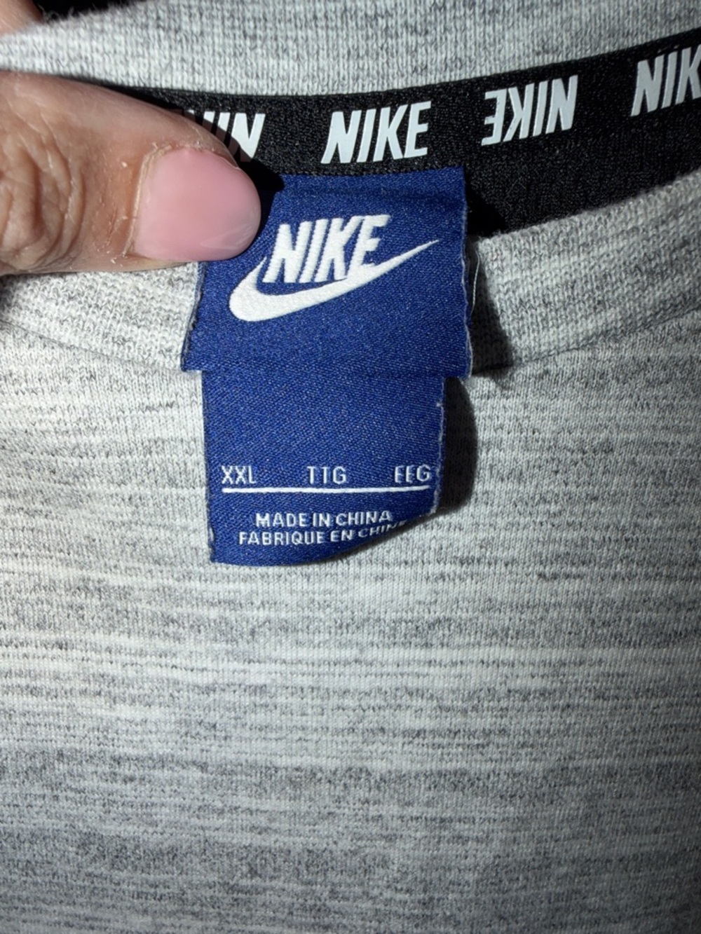 Nike Light Heather Gray Short-Sleeve Crewneck Tee - Picture 2 of 3